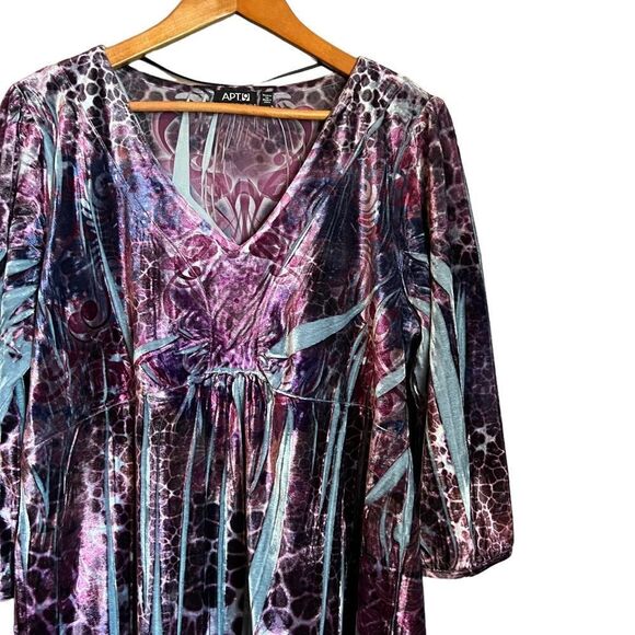 APT. 9 velvet long sleeve tunic. Size 1X - Picture 8 of 10